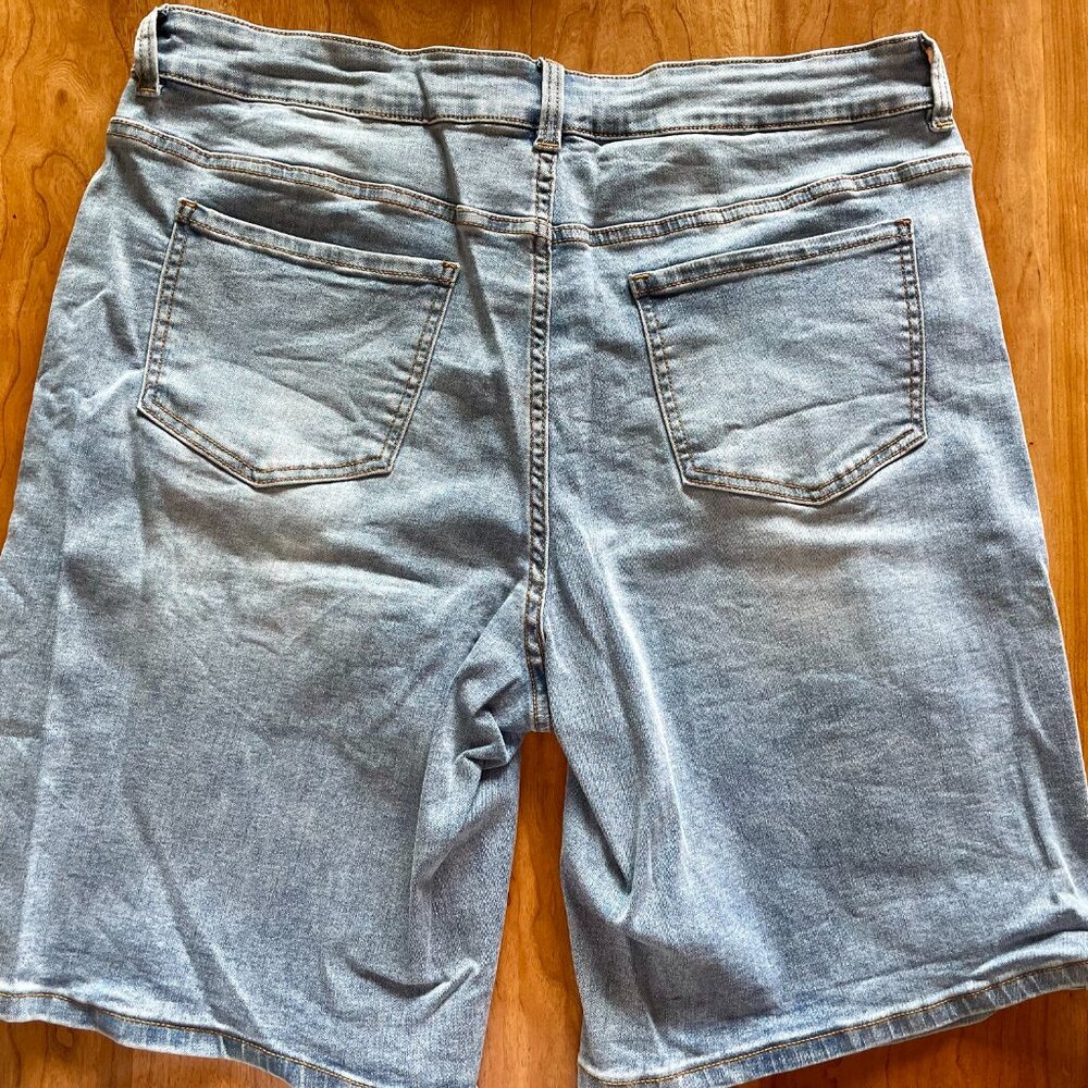 Universal Standard Denim Shorts 14 (Not Stained) - Picture 2 of 4